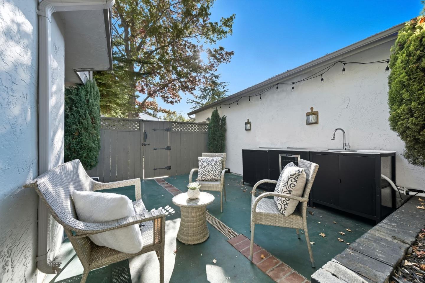 Detail Gallery Image 33 of 40 For 971 Marquette Ln, Foster City,  CA 94404 - 4 Beds | 2/1 Baths