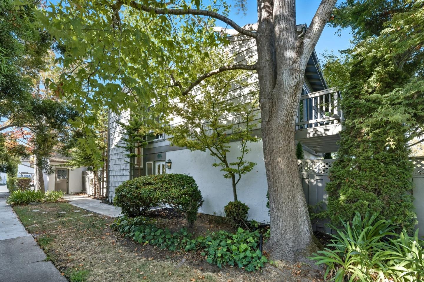 Detail Gallery Image 37 of 40 For 971 Marquette Ln, Foster City,  CA 94404 - 4 Beds | 2/1 Baths