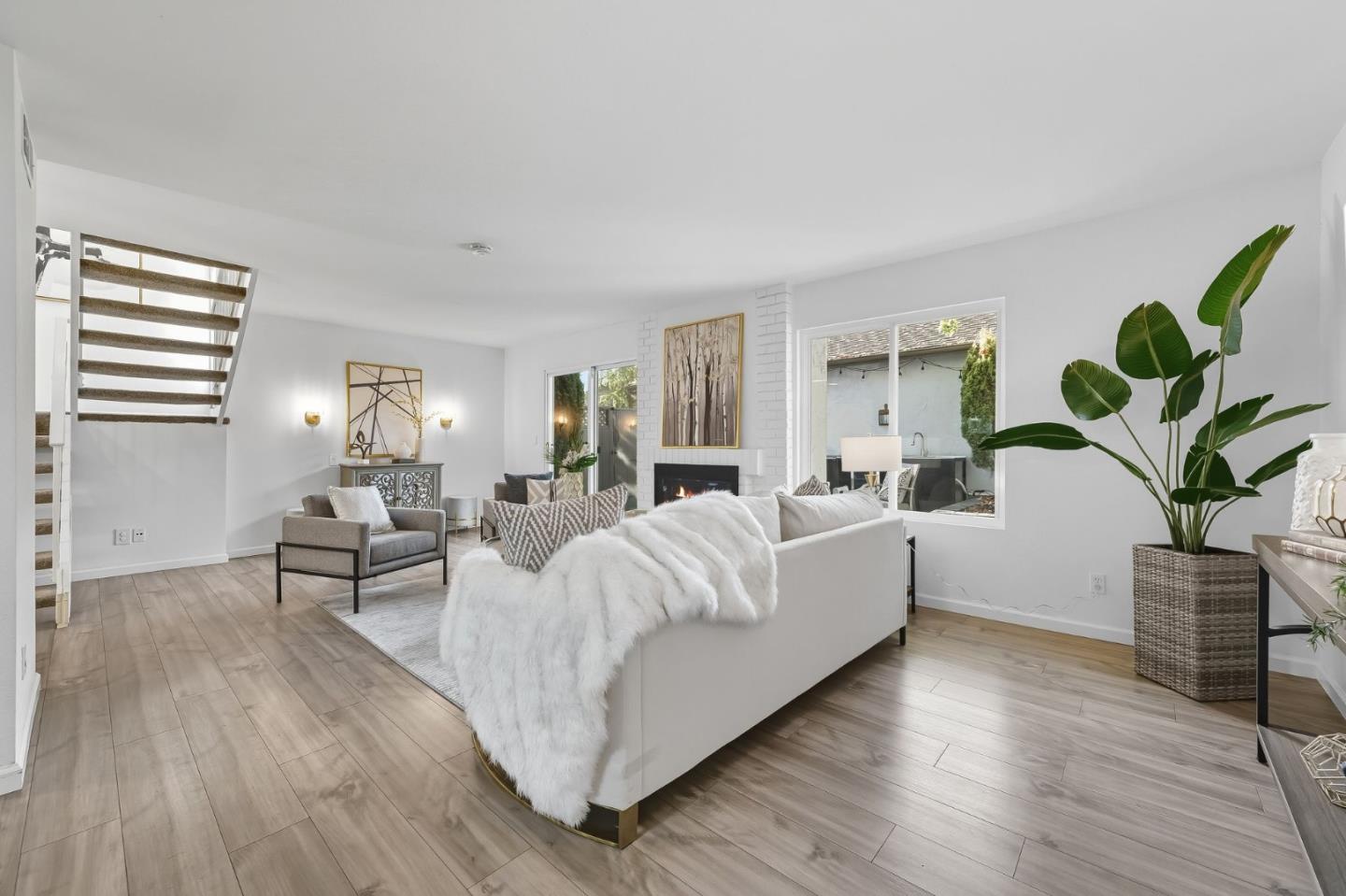 Detail Gallery Image 5 of 40 For 971 Marquette Ln, Foster City,  CA 94404 - 4 Beds | 2/1 Baths