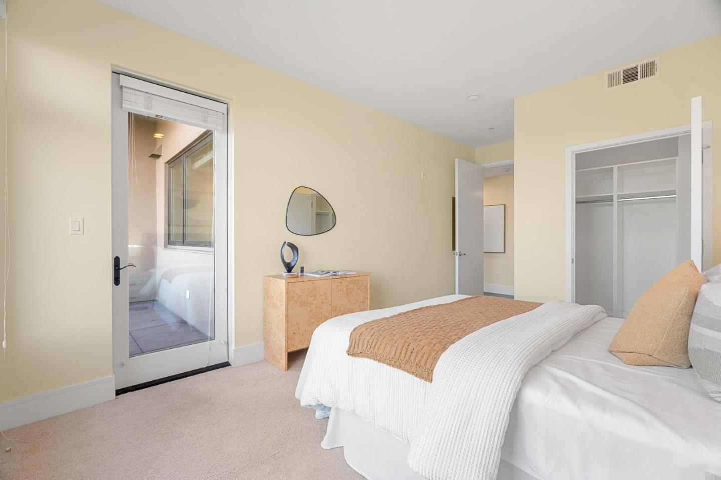 Detail Gallery Image 14 of 23 For 1838 Ogden Dr #413,  Burlingame,  CA 94010 - 3 Beds | 2 Baths