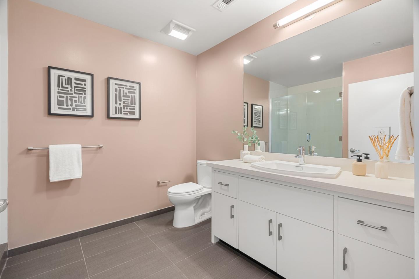 Detail Gallery Image 17 of 23 For 1838 Ogden Dr #413,  Burlingame,  CA 94010 - 3 Beds | 2 Baths