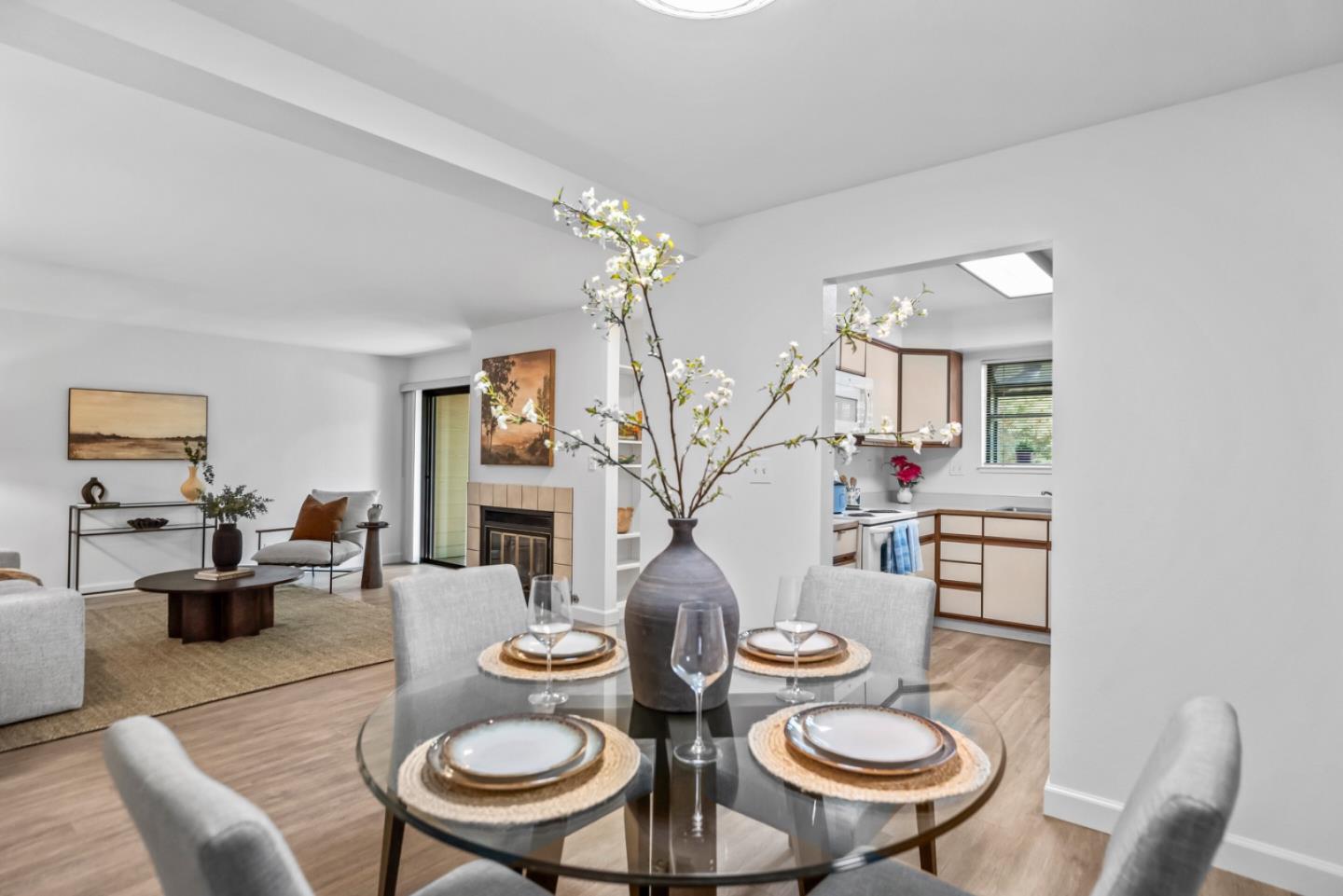 Detail Gallery Image 14 of 37 For 461 Northlake Dr #22,  San Jose,  CA 95117 - 2 Beds | 2 Baths