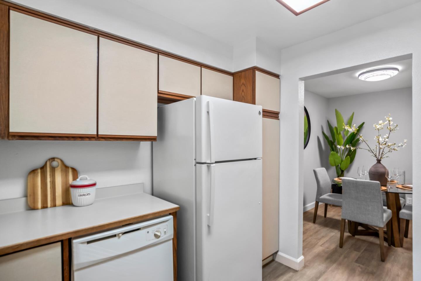 Detail Gallery Image 19 of 37 For 461 Northlake Dr #22,  San Jose,  CA 95117 - 2 Beds | 2 Baths