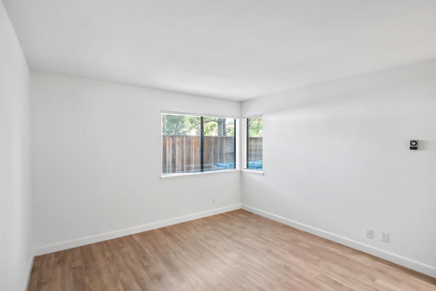 Detail Gallery Image 26 of 37 For 461 Northlake Dr #22,  San Jose,  CA 95117 - 2 Beds | 2 Baths