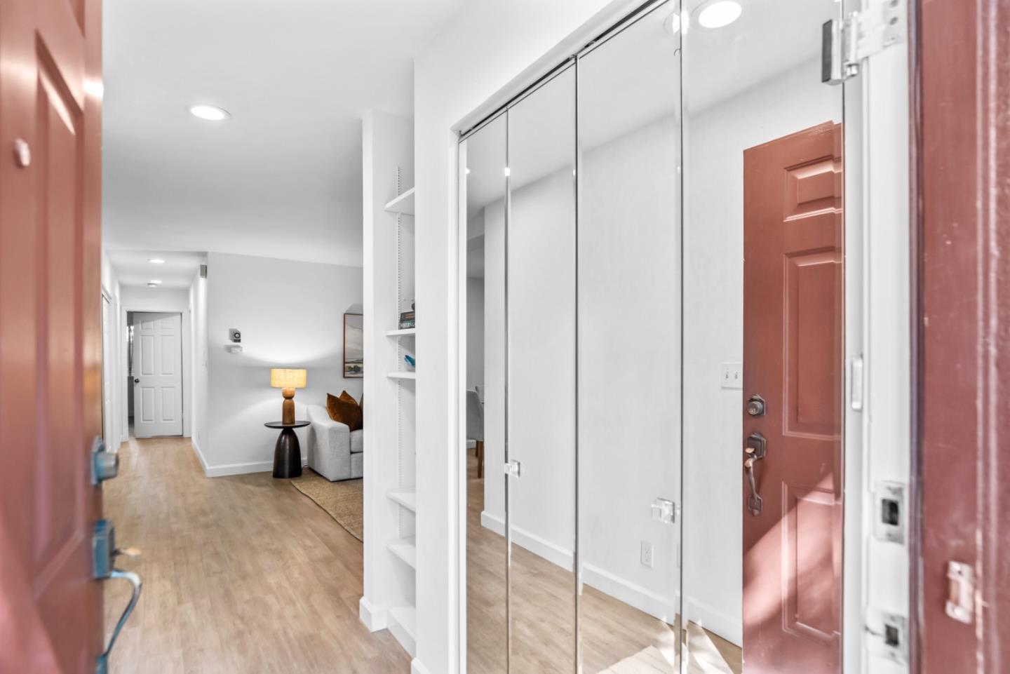 Detail Gallery Image 5 of 37 For 461 Northlake Dr #22,  San Jose,  CA 95117 - 2 Beds | 2 Baths