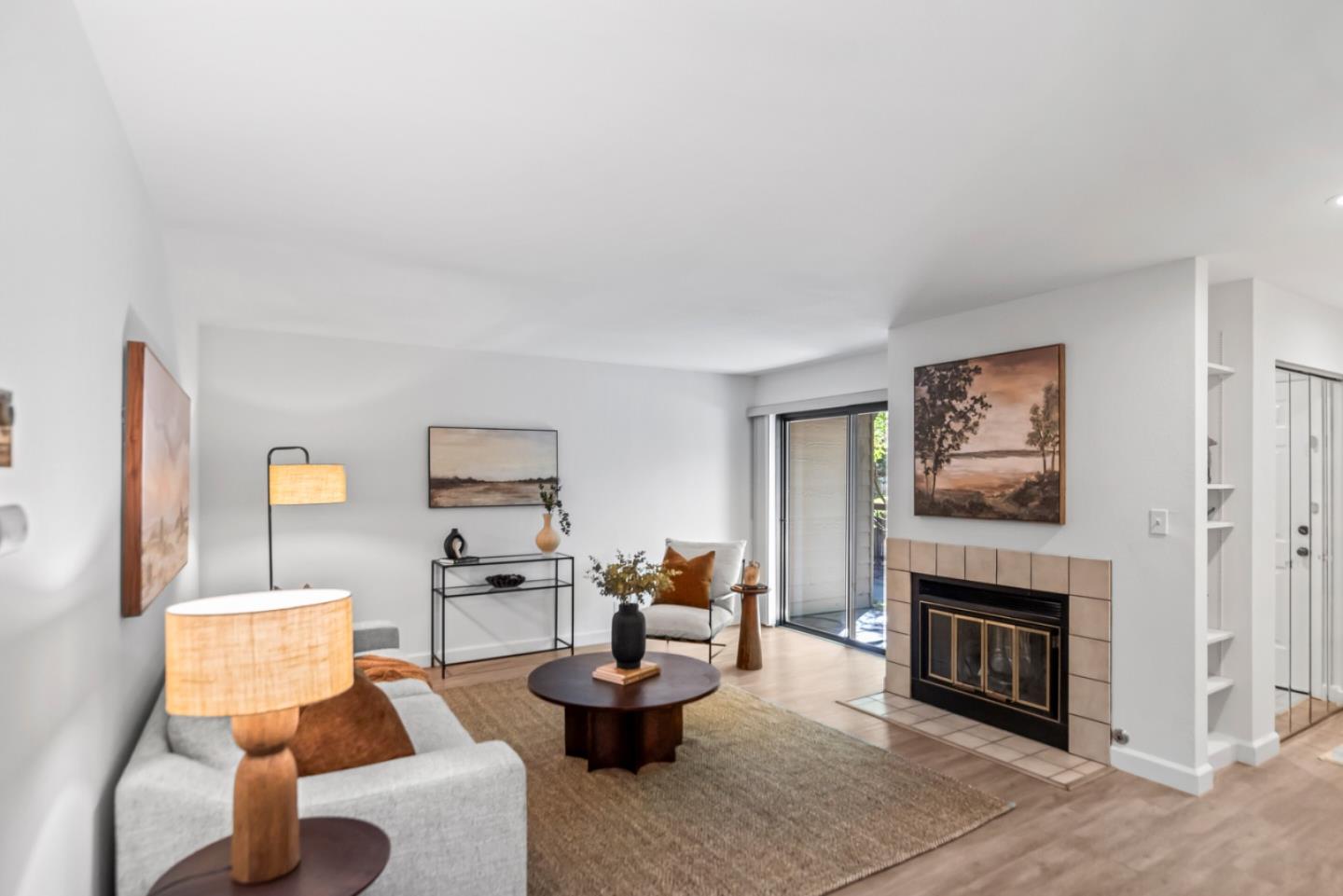 Detail Gallery Image 8 of 37 For 461 Northlake Dr #22,  San Jose,  CA 95117 - 2 Beds | 2 Baths