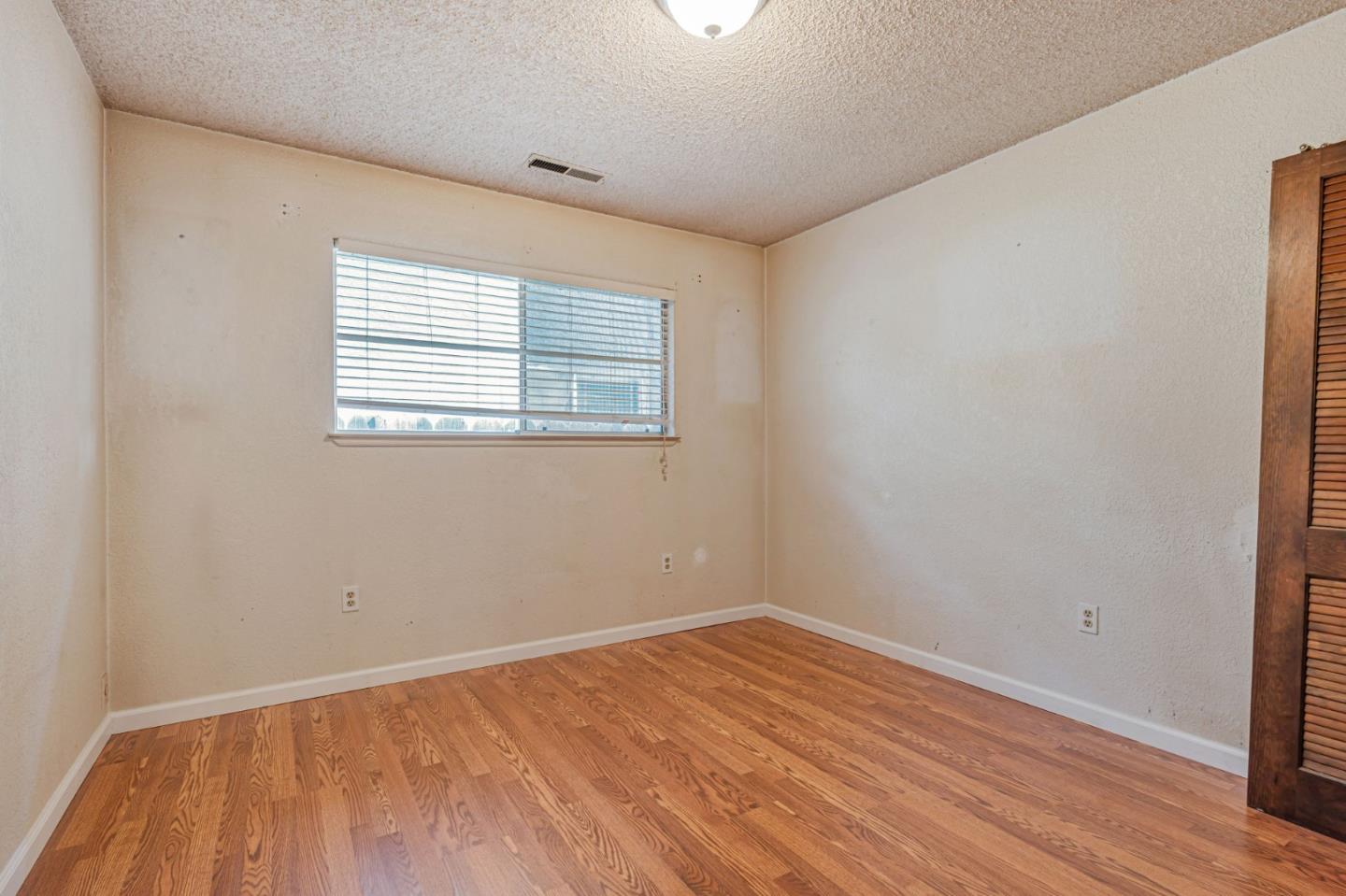 Detail Gallery Image 13 of 36 For 2451 Brodalski St, Atwater,  CA 95301 - 3 Beds | 2 Baths