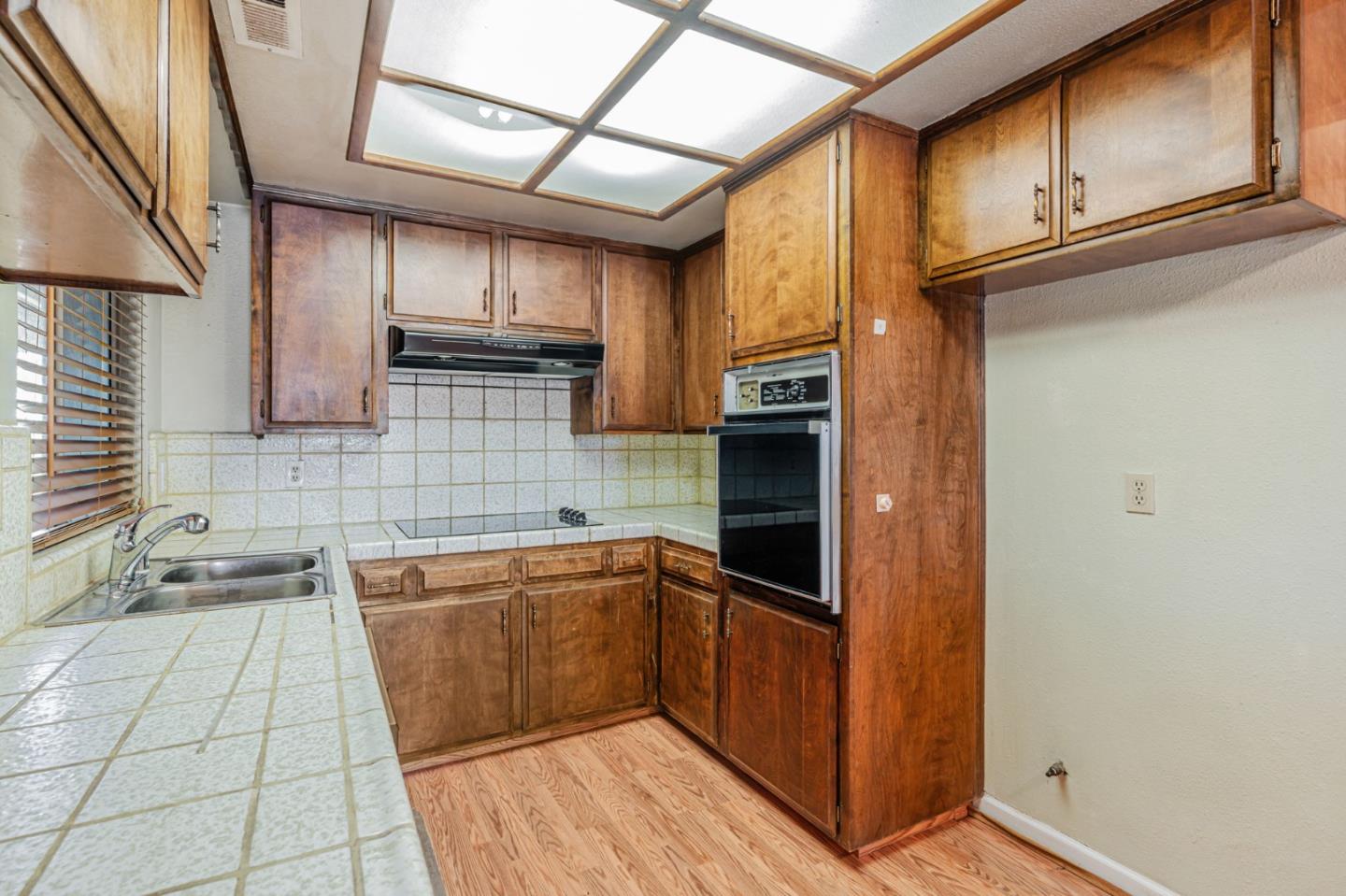 Detail Gallery Image 5 of 36 For 2451 Brodalski St, Atwater,  CA 95301 - 3 Beds | 2 Baths