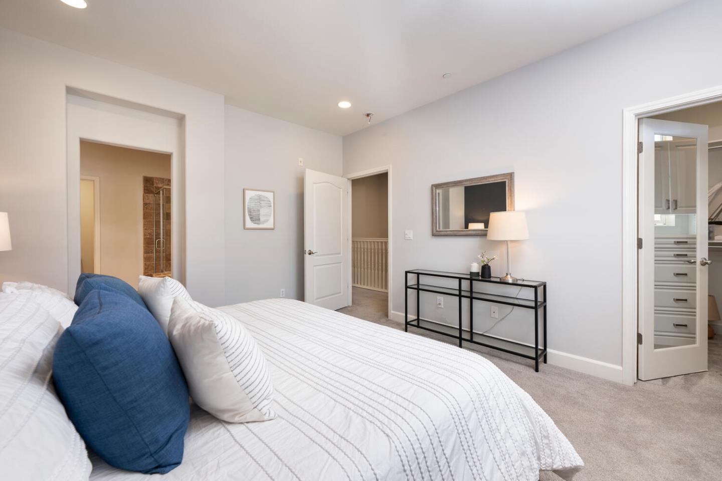 Detail Gallery Image 16 of 30 For 31 Bremerton Cir, Redwood Shores,  CA 94065 - 2 Beds | 2/1 Baths