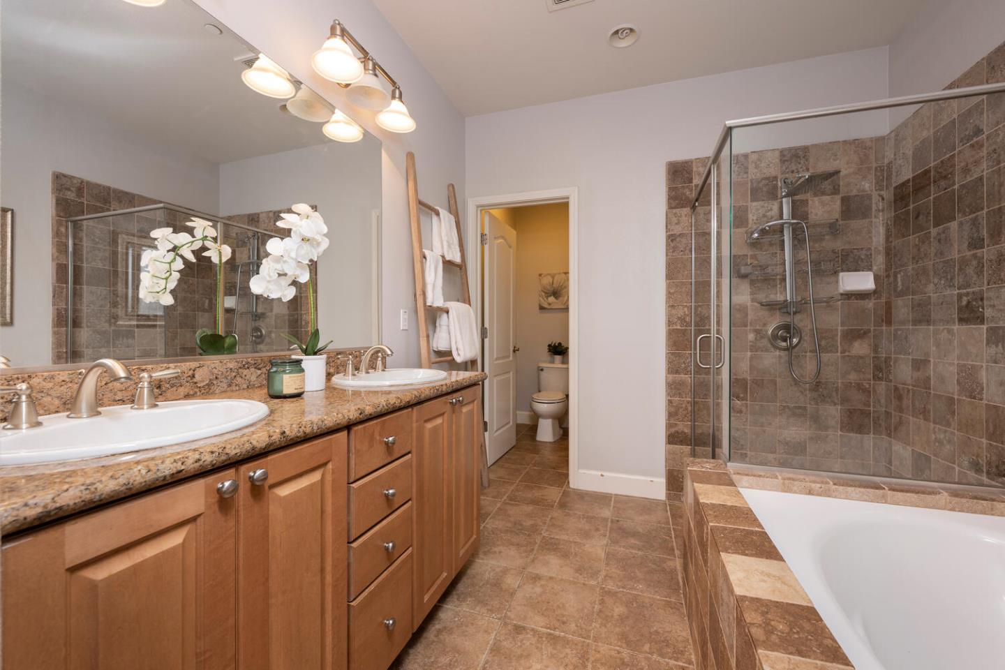 Detail Gallery Image 17 of 30 For 31 Bremerton Cir, Redwood Shores,  CA 94065 - 2 Beds | 2/1 Baths