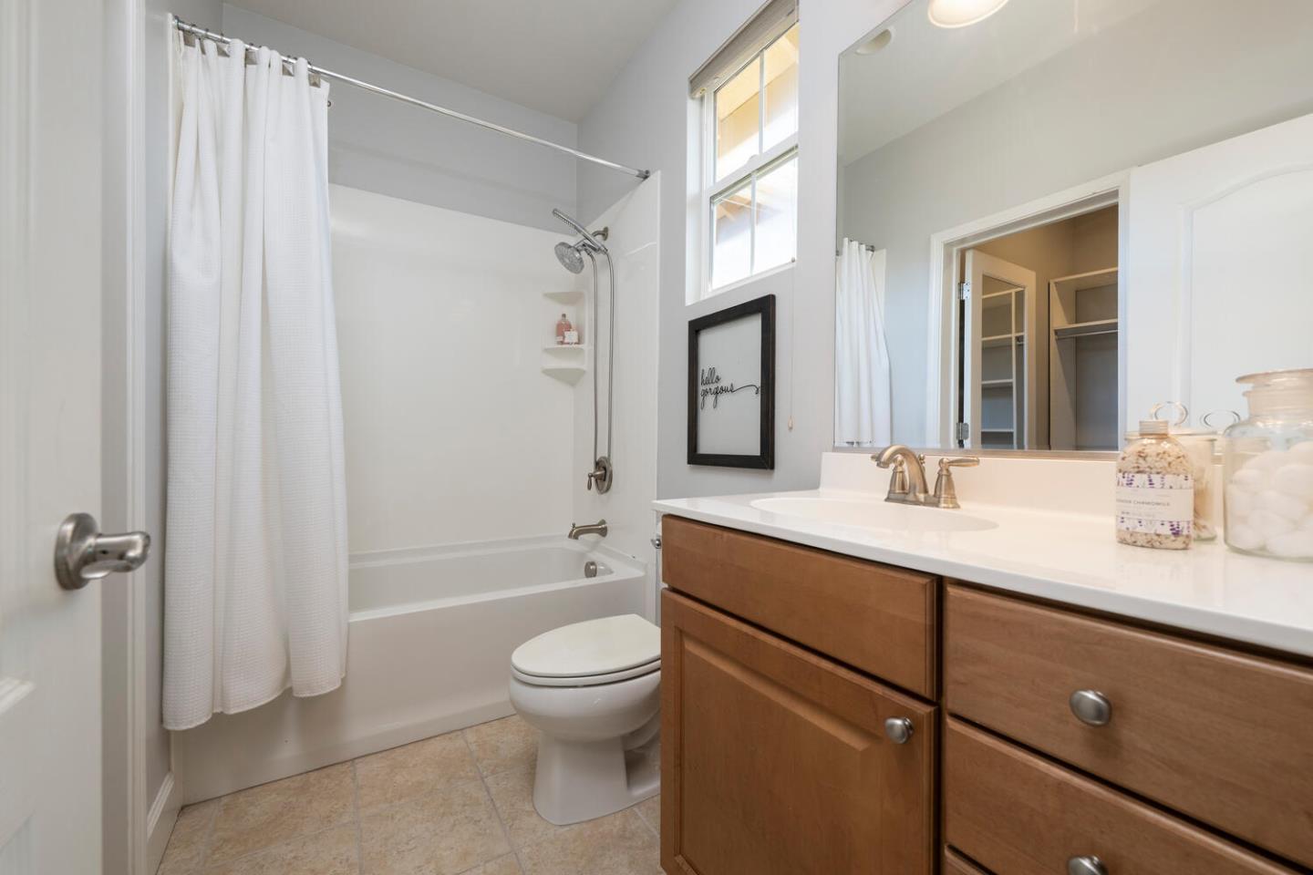 Detail Gallery Image 20 of 30 For 31 Bremerton Cir, Redwood Shores,  CA 94065 - 2 Beds | 2/1 Baths