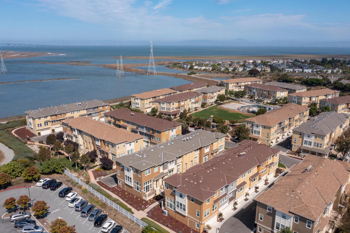 Detail Gallery Image 23 of 30 For 31 Bremerton Cir, Redwood Shores,  CA 94065 - 2 Beds | 2/1 Baths