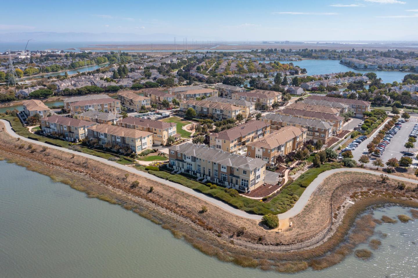 Detail Gallery Image 27 of 30 For 31 Bremerton Cir, Redwood Shores,  CA 94065 - 2 Beds | 2/1 Baths