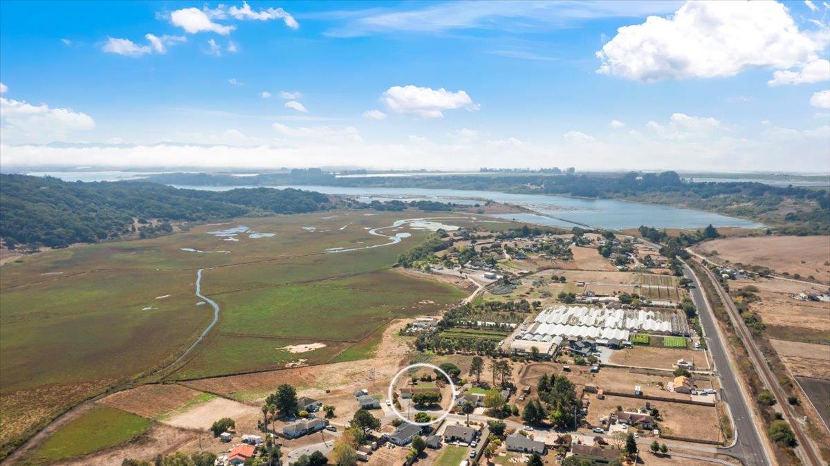 Detail Gallery Image 35 of 36 For 22 Easton Rd, Royal Oaks,  CA 95076 - 3 Beds | 2 Baths