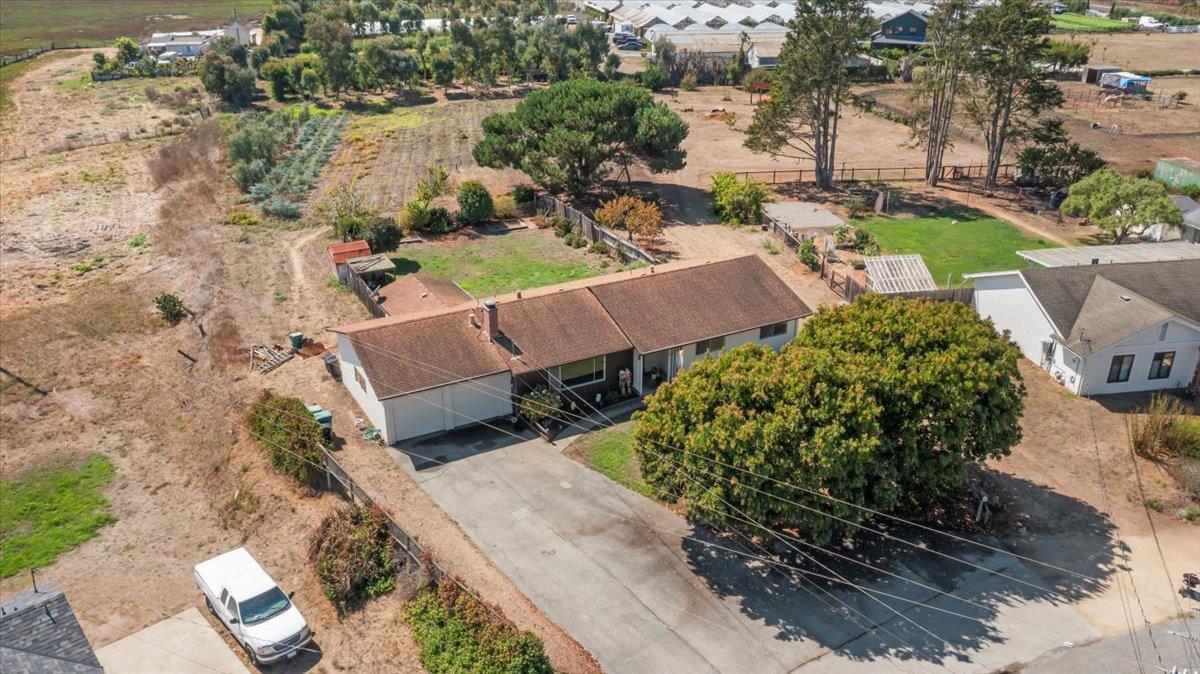 Detail Gallery Image 4 of 36 For 22 Easton Rd, Royal Oaks,  CA 95076 - 3 Beds | 2 Baths