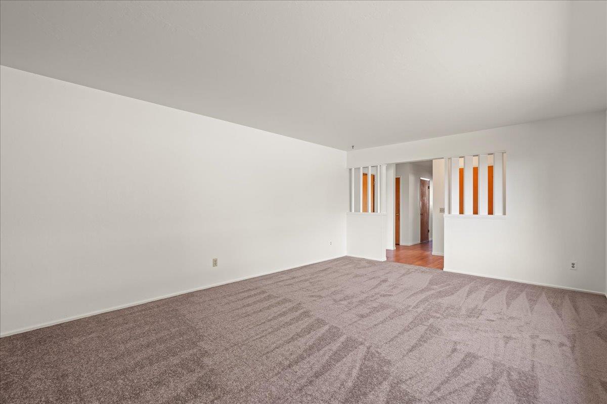 Detail Gallery Image 9 of 36 For 22 Easton Rd, Royal Oaks,  CA 95076 - 3 Beds | 2 Baths