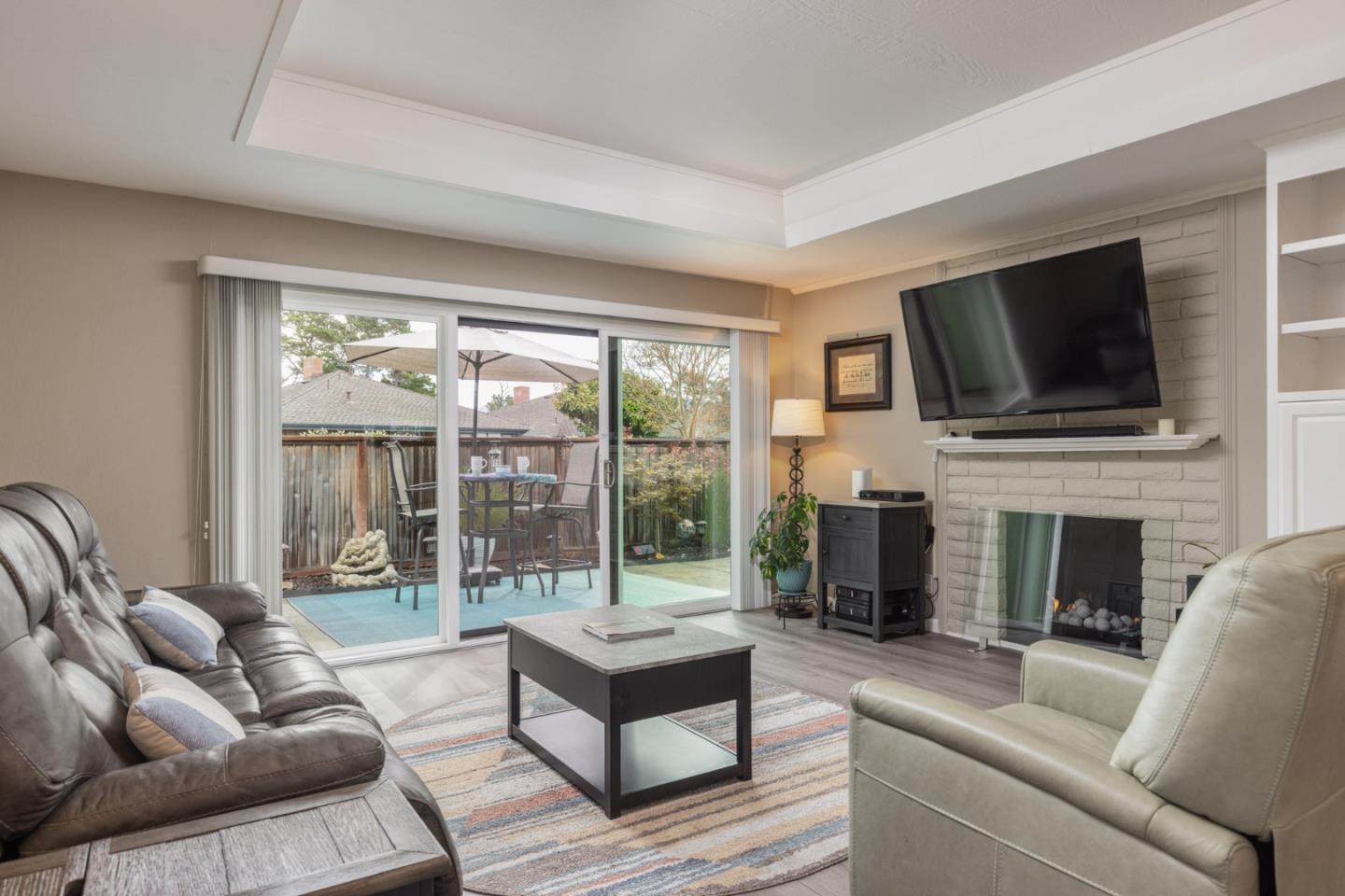 Detail Gallery Image 8 of 32 For 64 Del Mesa Carmel, Carmel,  CA 93923 - 2 Beds | 2 Baths