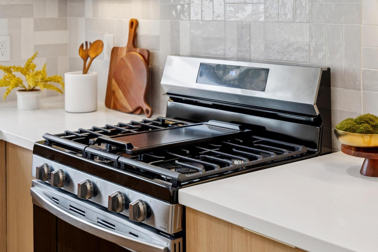 Detail Gallery Image 25 of 105 For 34 Arlington Dr, South San Francisco,  CA 94080 - 3 Beds | 2 Baths