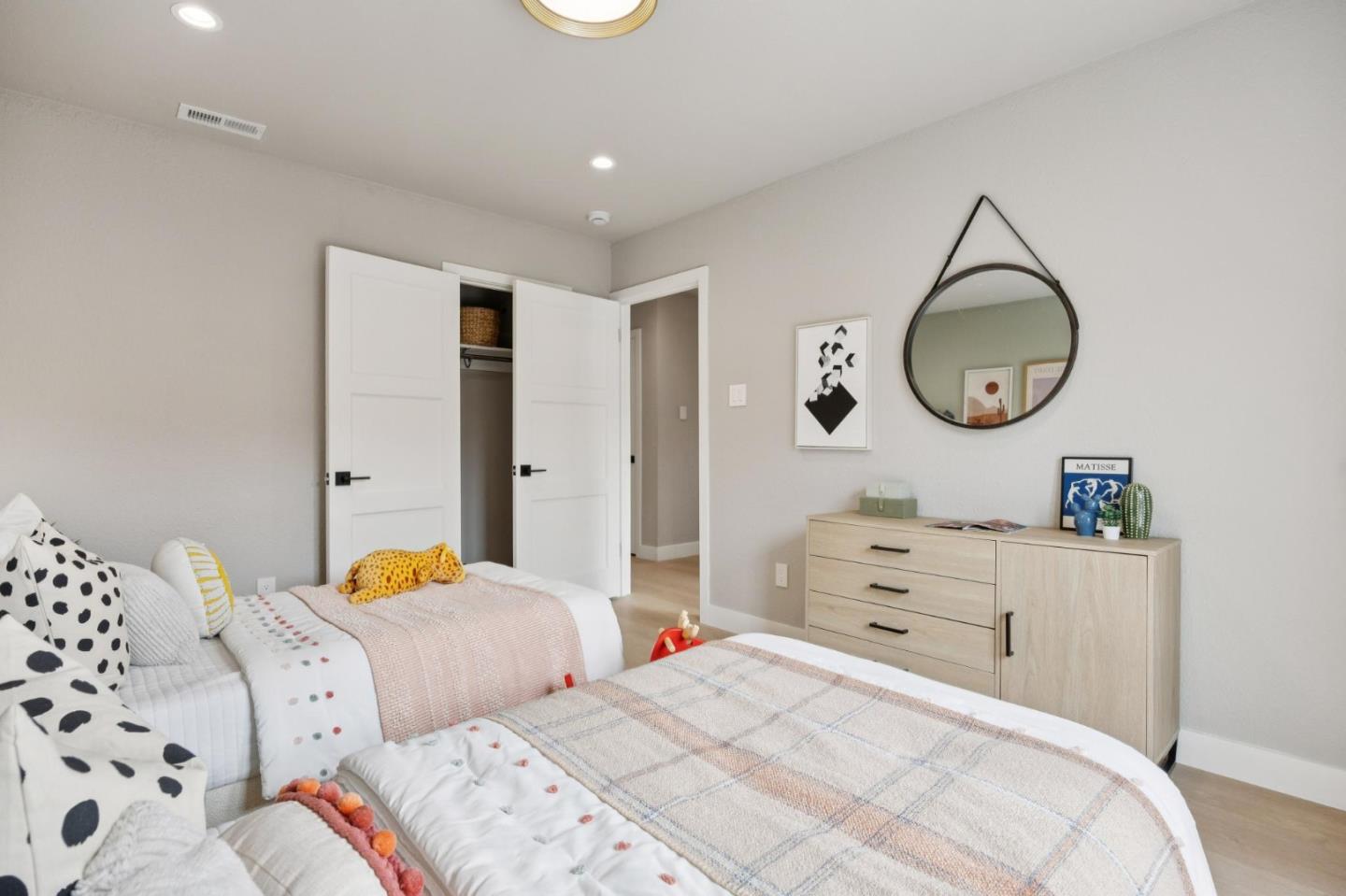 Detail Gallery Image 32 of 105 For 34 Arlington Dr, South San Francisco,  CA 94080 - 3 Beds | 2 Baths