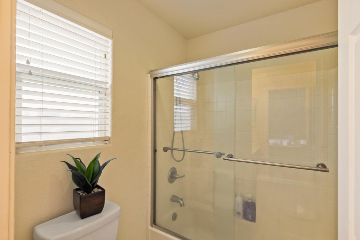 Detail Gallery Image 24 of 32 For 209 Sirrah Way, Greenfield,  CA 93927 - 4 Beds | 4 Baths