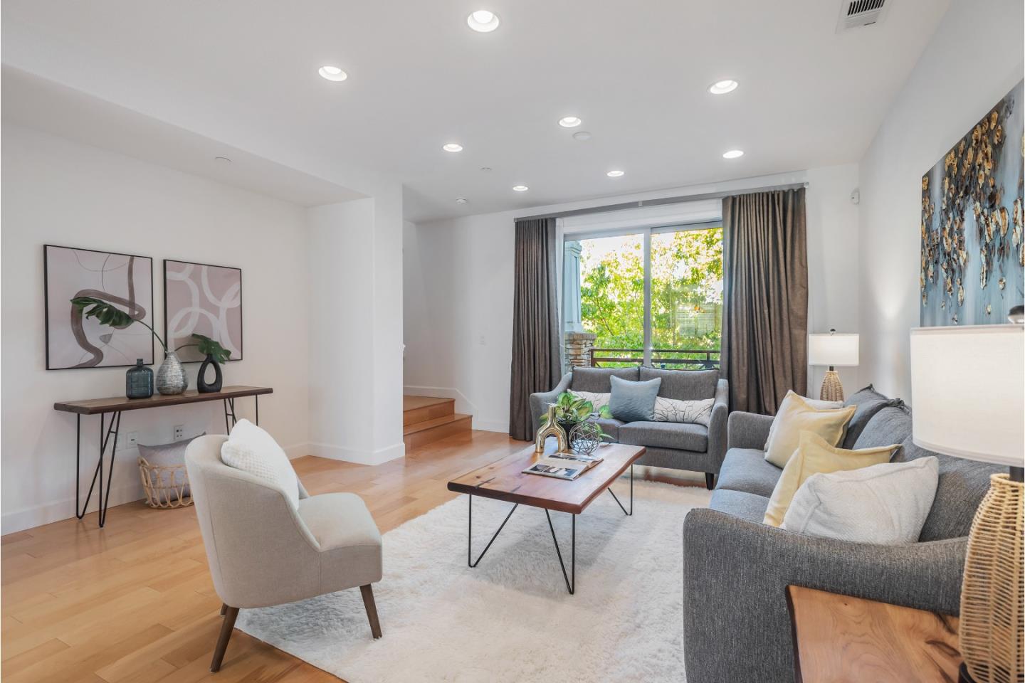 Detail Gallery Image 10 of 43 For 5 Artisan Way, Menlo Park,  CA 94025 - 3 Beds | 3/1 Baths