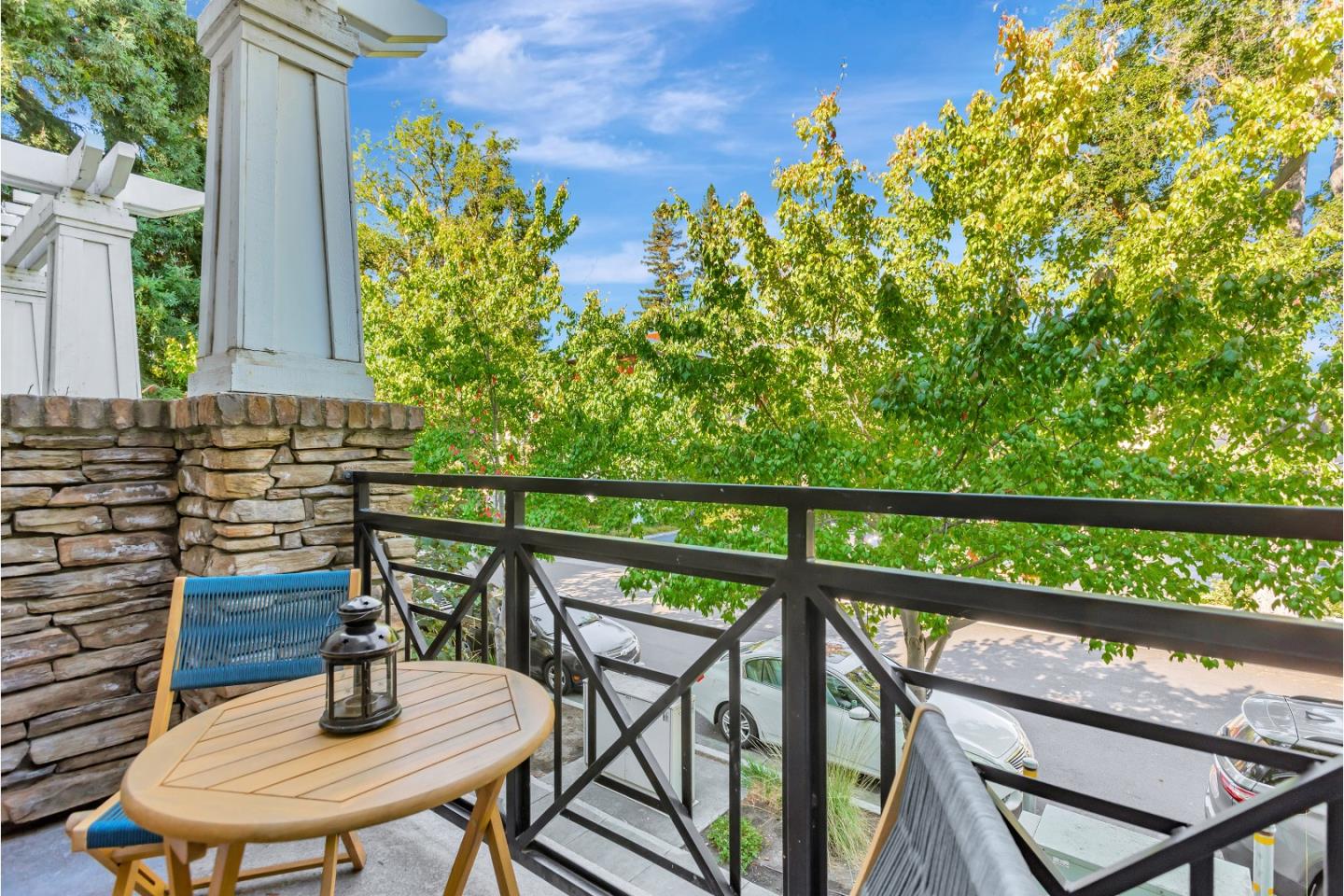 Detail Gallery Image 13 of 43 For 5 Artisan Way, Menlo Park,  CA 94025 - 3 Beds | 3/1 Baths