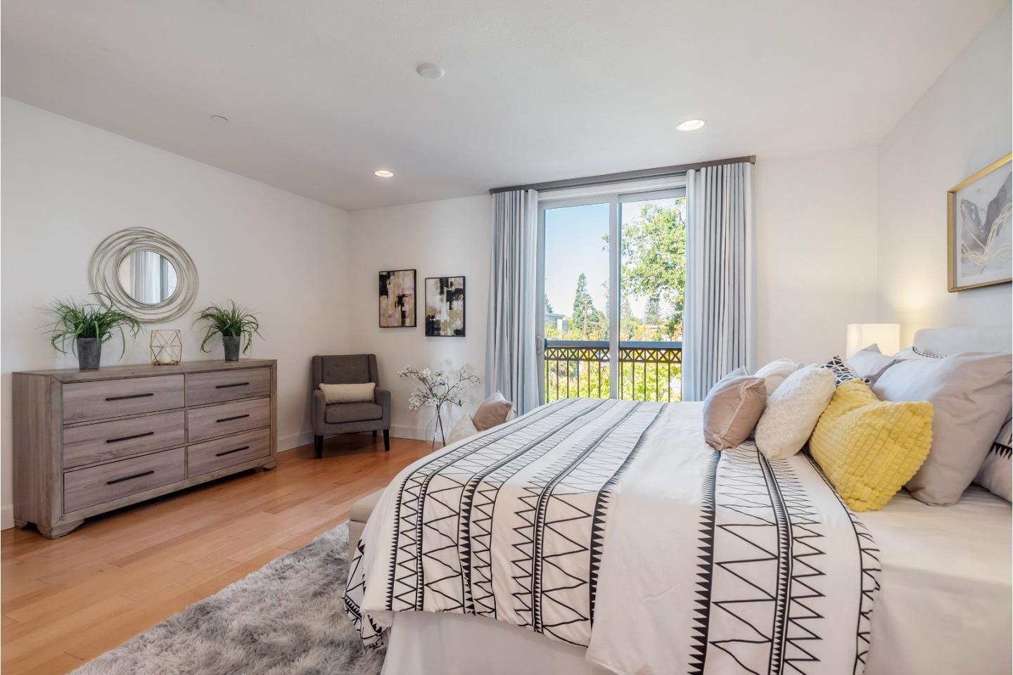 Detail Gallery Image 23 of 43 For 5 Artisan Way, Menlo Park,  CA 94025 - 3 Beds | 3/1 Baths