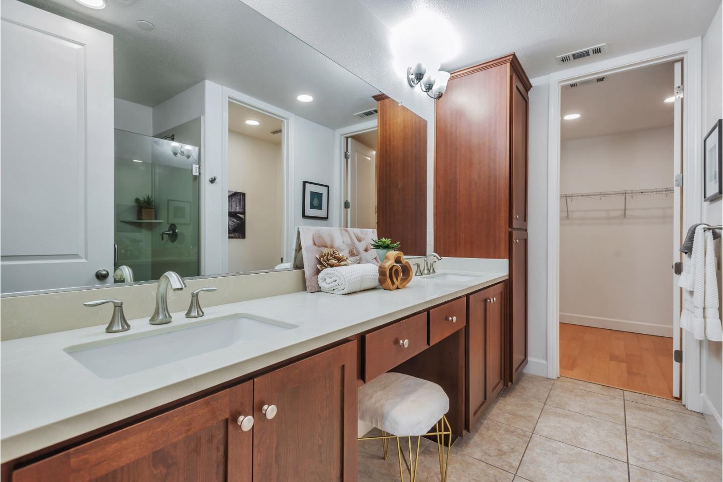 Detail Gallery Image 25 of 43 For 5 Artisan Way, Menlo Park,  CA 94025 - 3 Beds | 3/1 Baths