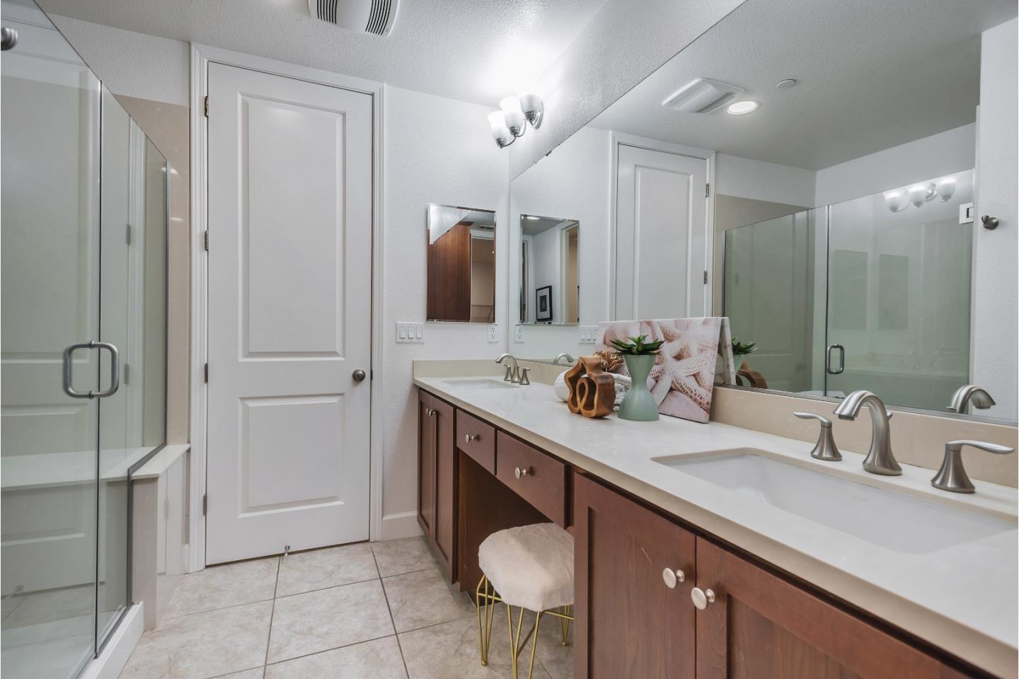 Detail Gallery Image 26 of 43 For 5 Artisan Way, Menlo Park,  CA 94025 - 3 Beds | 3/1 Baths