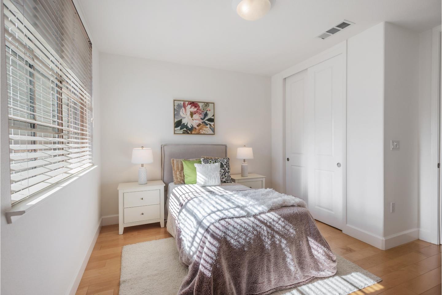 Detail Gallery Image 30 of 43 For 5 Artisan Way, Menlo Park,  CA 94025 - 3 Beds | 3/1 Baths