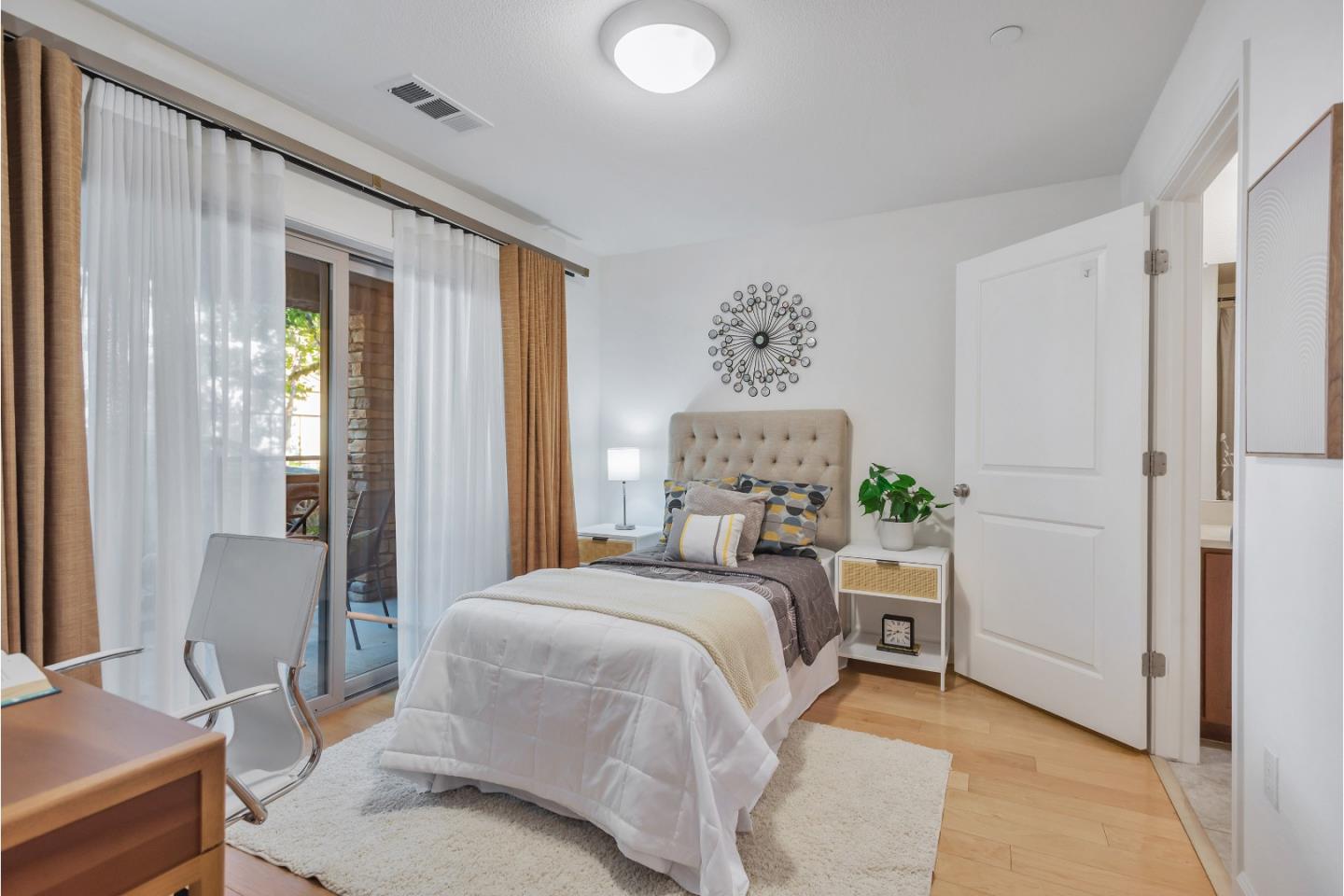 Detail Gallery Image 34 of 43 For 5 Artisan Way, Menlo Park,  CA 94025 - 3 Beds | 3/1 Baths