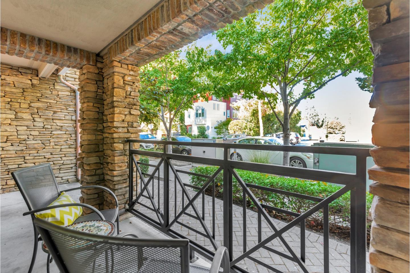 Detail Gallery Image 38 of 43 For 5 Artisan Way, Menlo Park,  CA 94025 - 3 Beds | 3/1 Baths