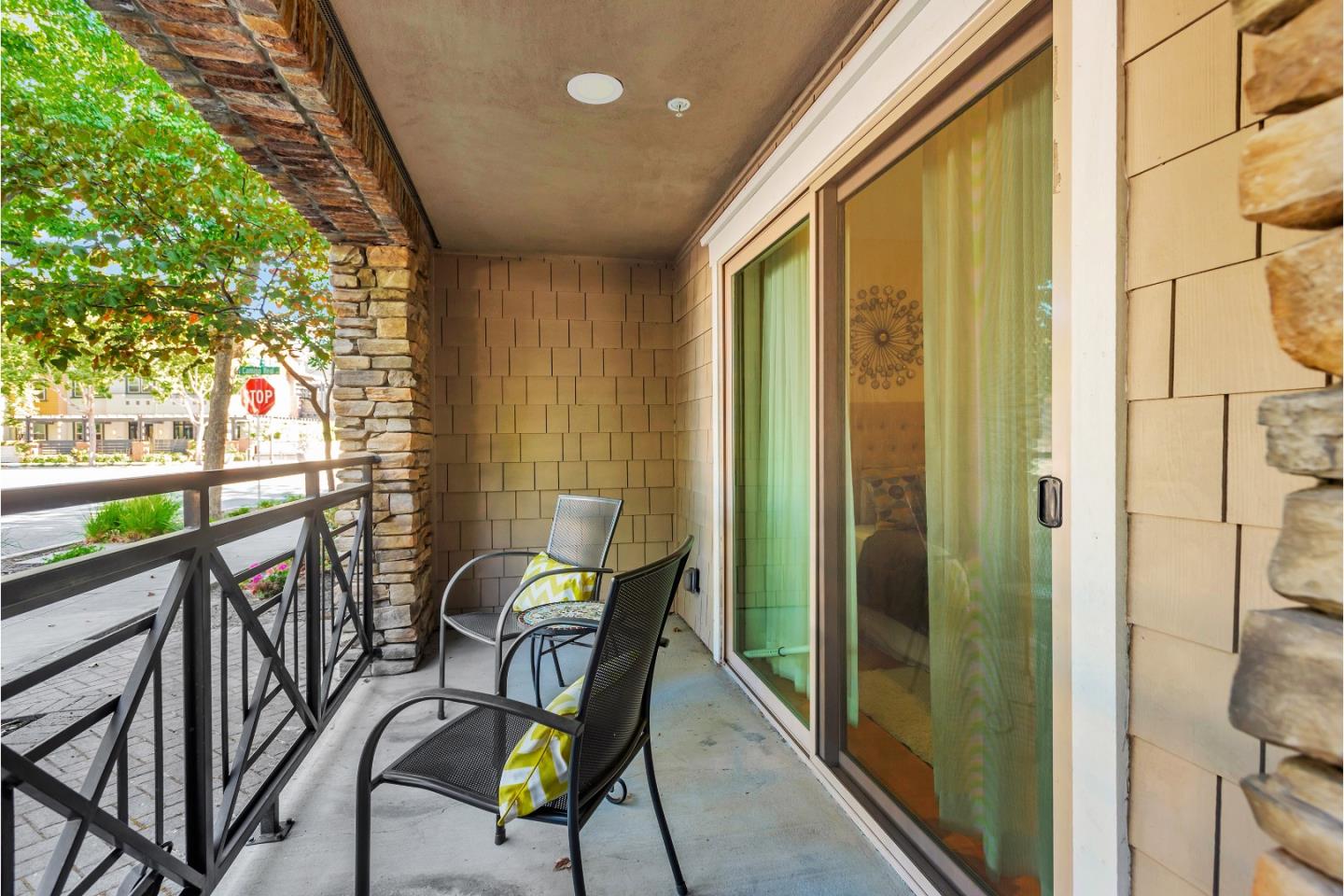 Detail Gallery Image 39 of 43 For 5 Artisan Way, Menlo Park,  CA 94025 - 3 Beds | 3/1 Baths