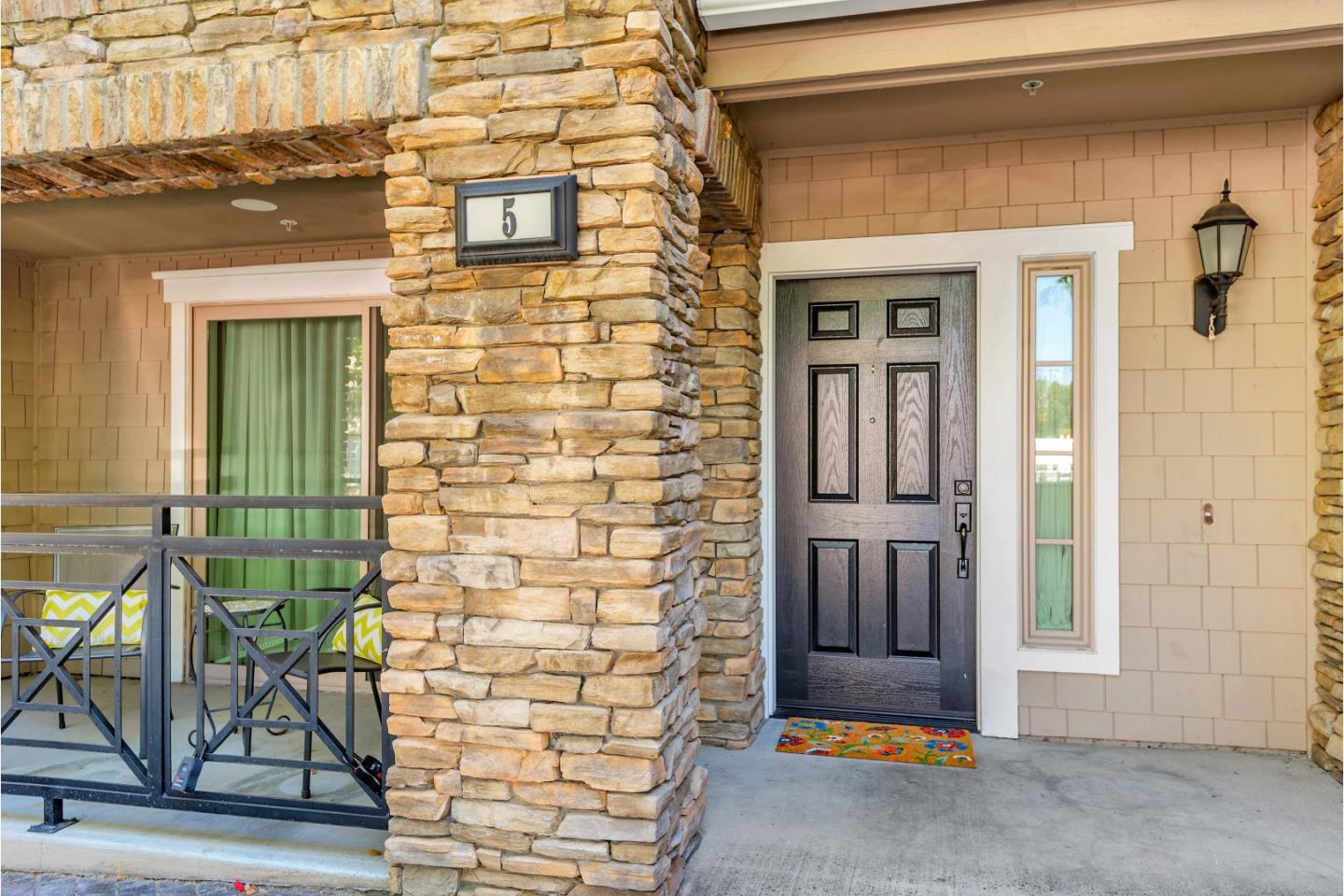 Detail Gallery Image 5 of 43 For 5 Artisan Way, Menlo Park,  CA 94025 - 3 Beds | 3/1 Baths