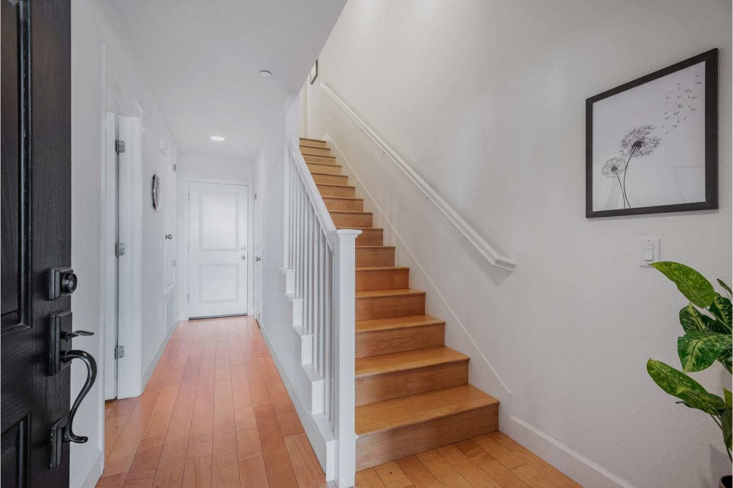 Detail Gallery Image 6 of 43 For 5 Artisan Way, Menlo Park,  CA 94025 - 3 Beds | 3/1 Baths