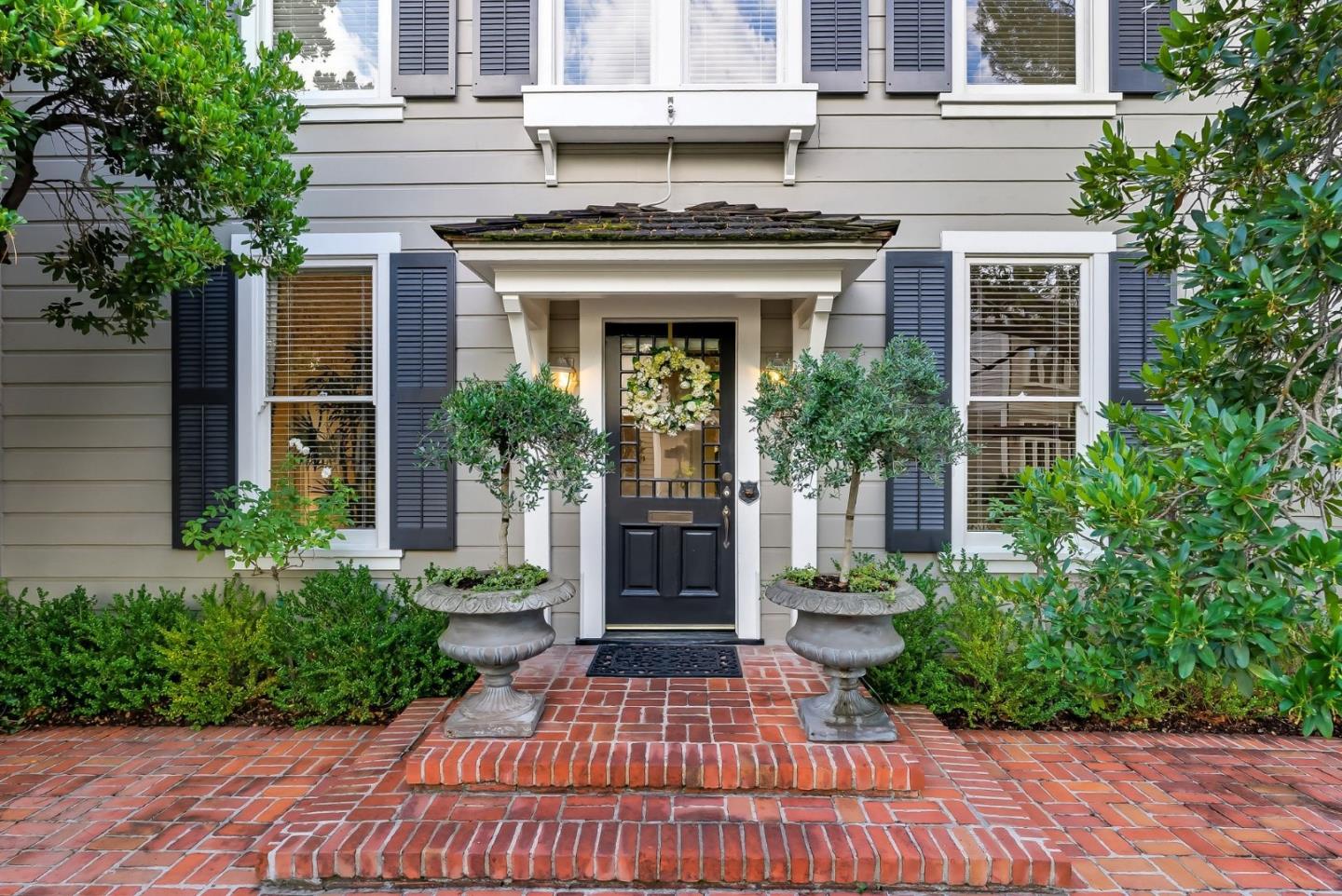 Detail Gallery Image 2 of 65 For Oak Meadow Dr, Los Gatos,  CA 95032 - 4 Beds | 4/1 Baths