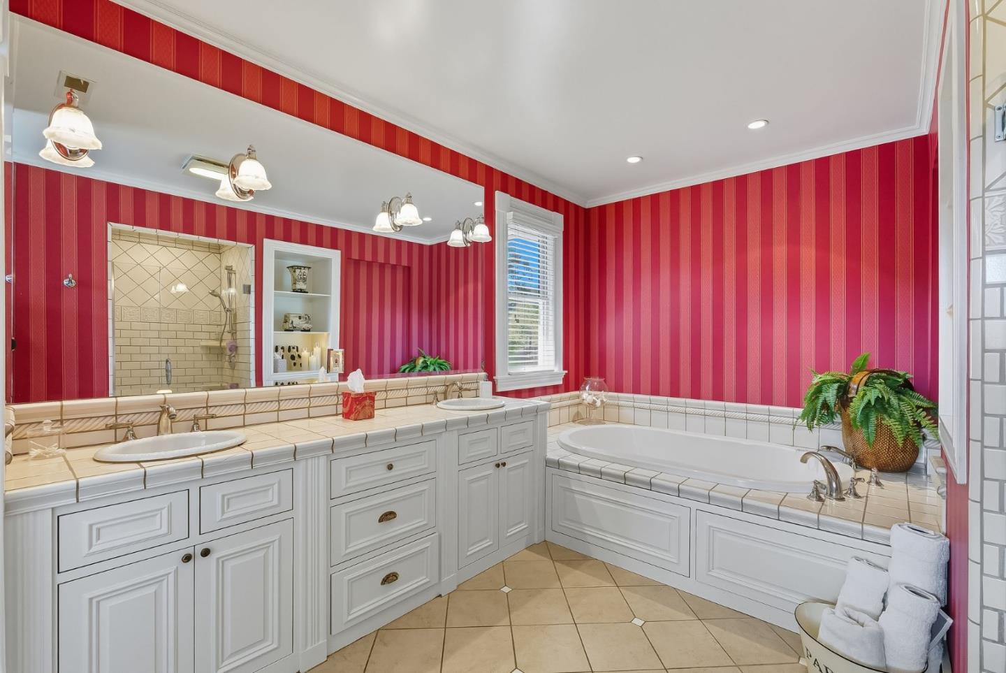 Detail Gallery Image 38 of 65 For Oak Meadow Dr, Los Gatos,  CA 95032 - 4 Beds | 4/1 Baths