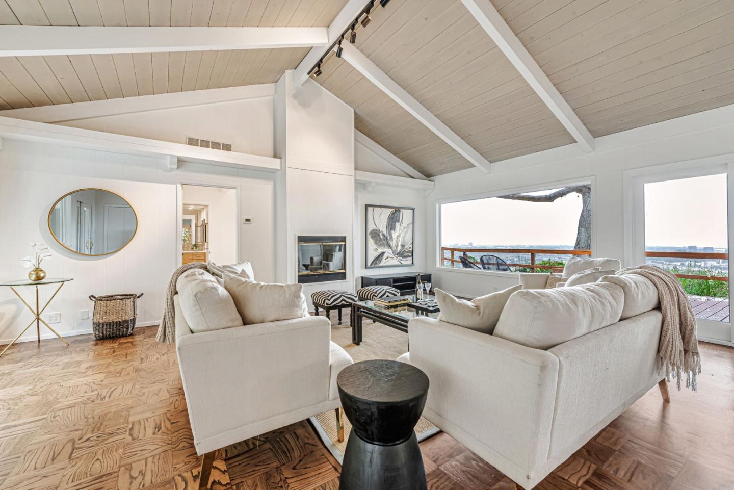 Detail Gallery Image 12 of 85 For 1630 Courtland Rd, Belmont,  CA 94002 - 4 Beds | 3 Baths