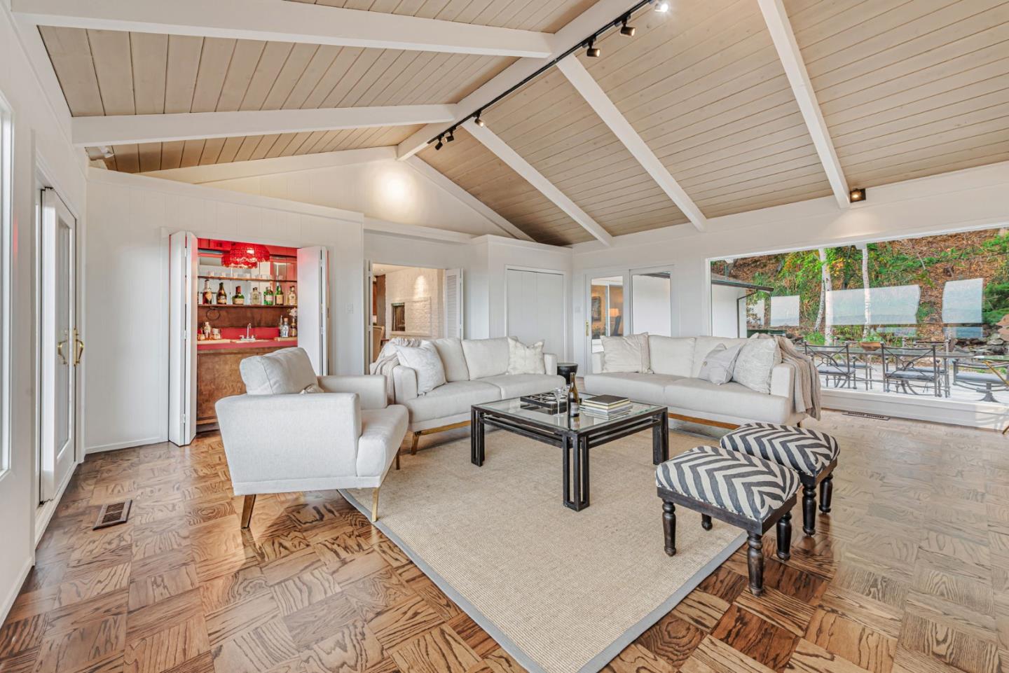 Detail Gallery Image 14 of 85 For 1630 Courtland Rd, Belmont,  CA 94002 - 4 Beds | 3 Baths