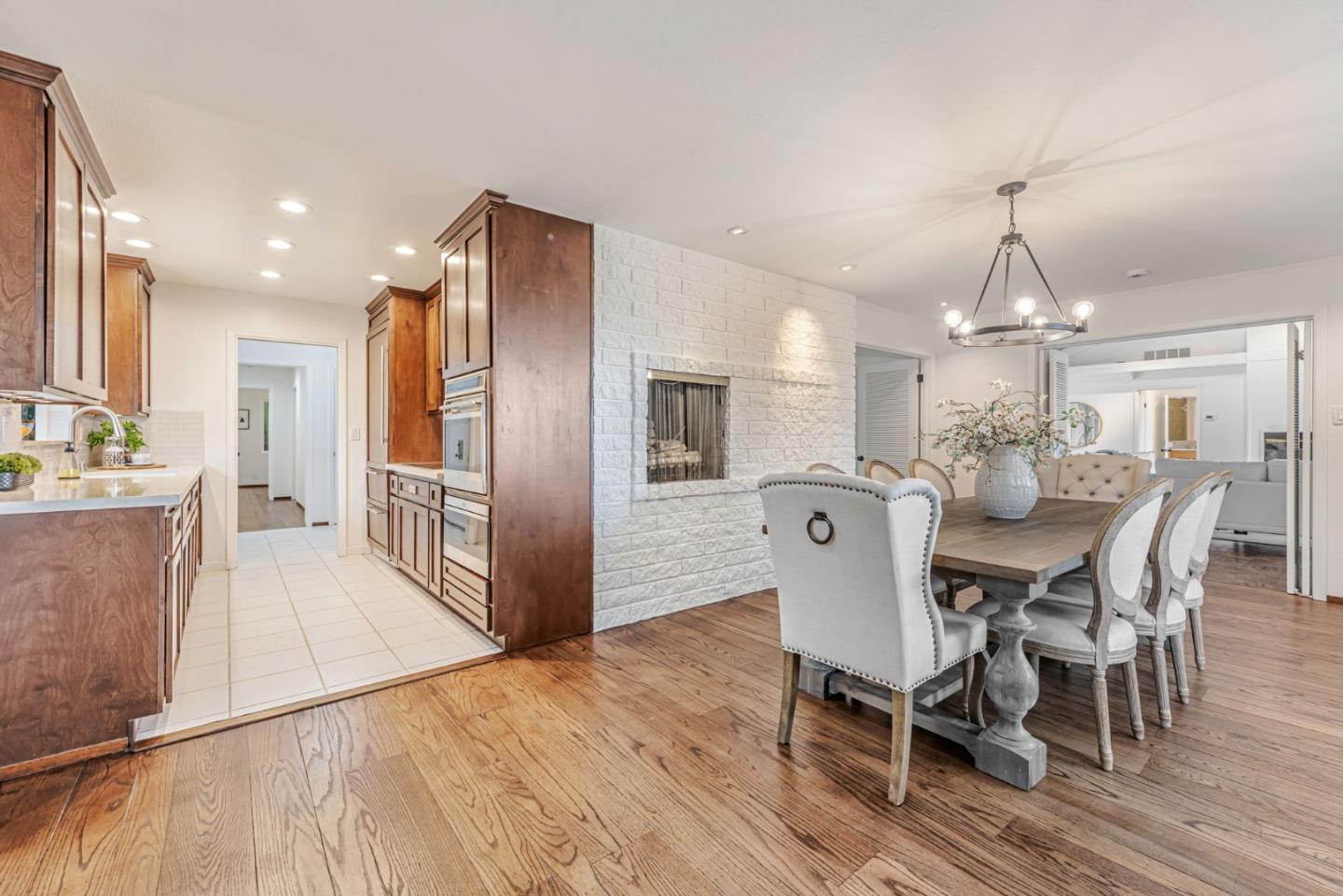 Detail Gallery Image 18 of 85 For 1630 Courtland Rd, Belmont,  CA 94002 - 4 Beds | 3 Baths