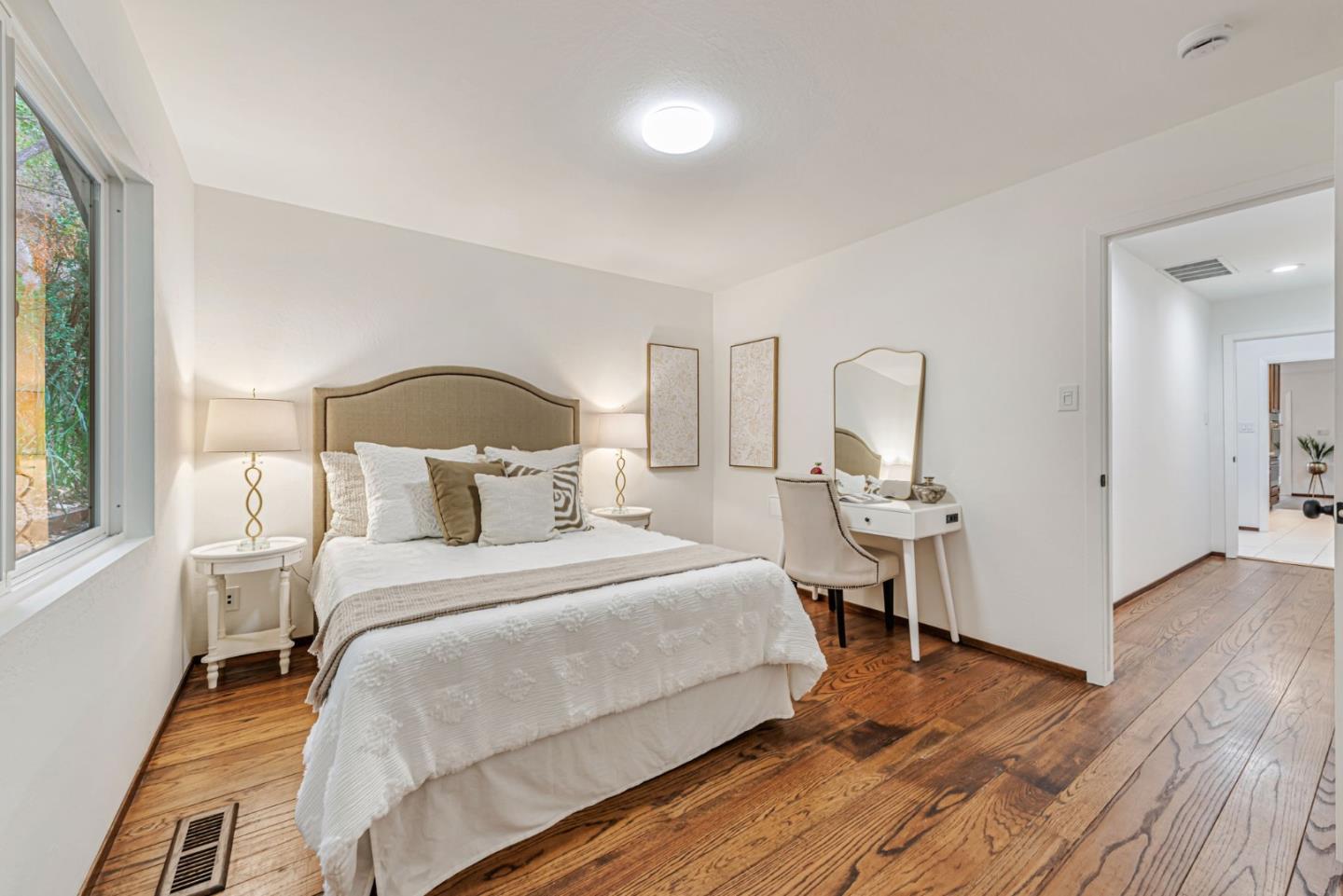 Detail Gallery Image 29 of 85 For 1630 Courtland Rd, Belmont,  CA 94002 - 4 Beds | 3 Baths