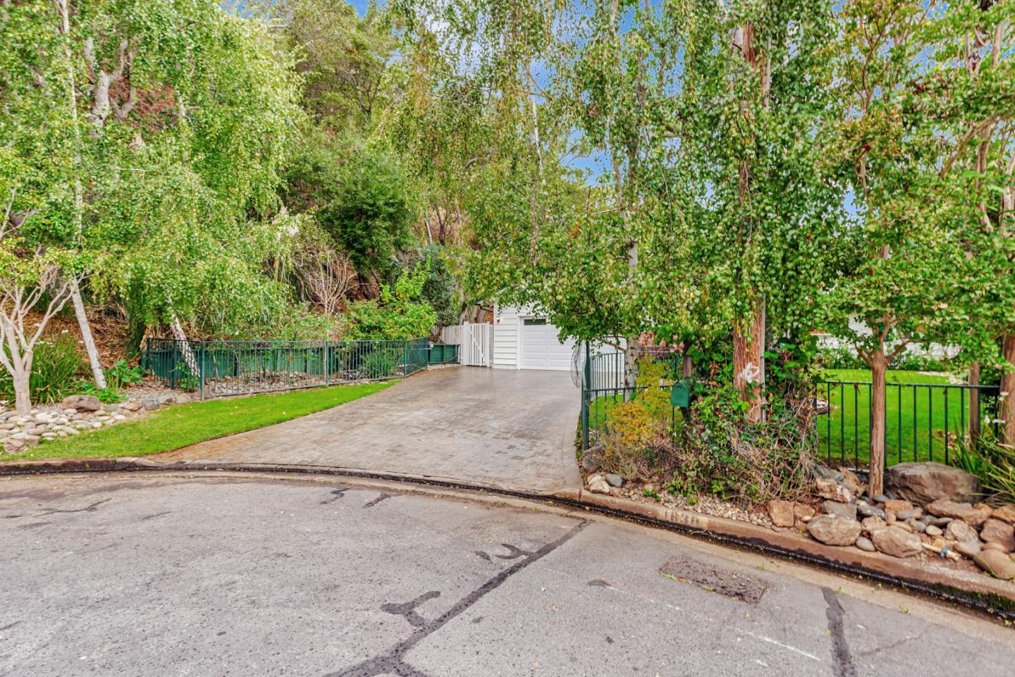 Detail Gallery Image 3 of 85 For 1630 Courtland Rd, Belmont,  CA 94002 - 4 Beds | 3 Baths