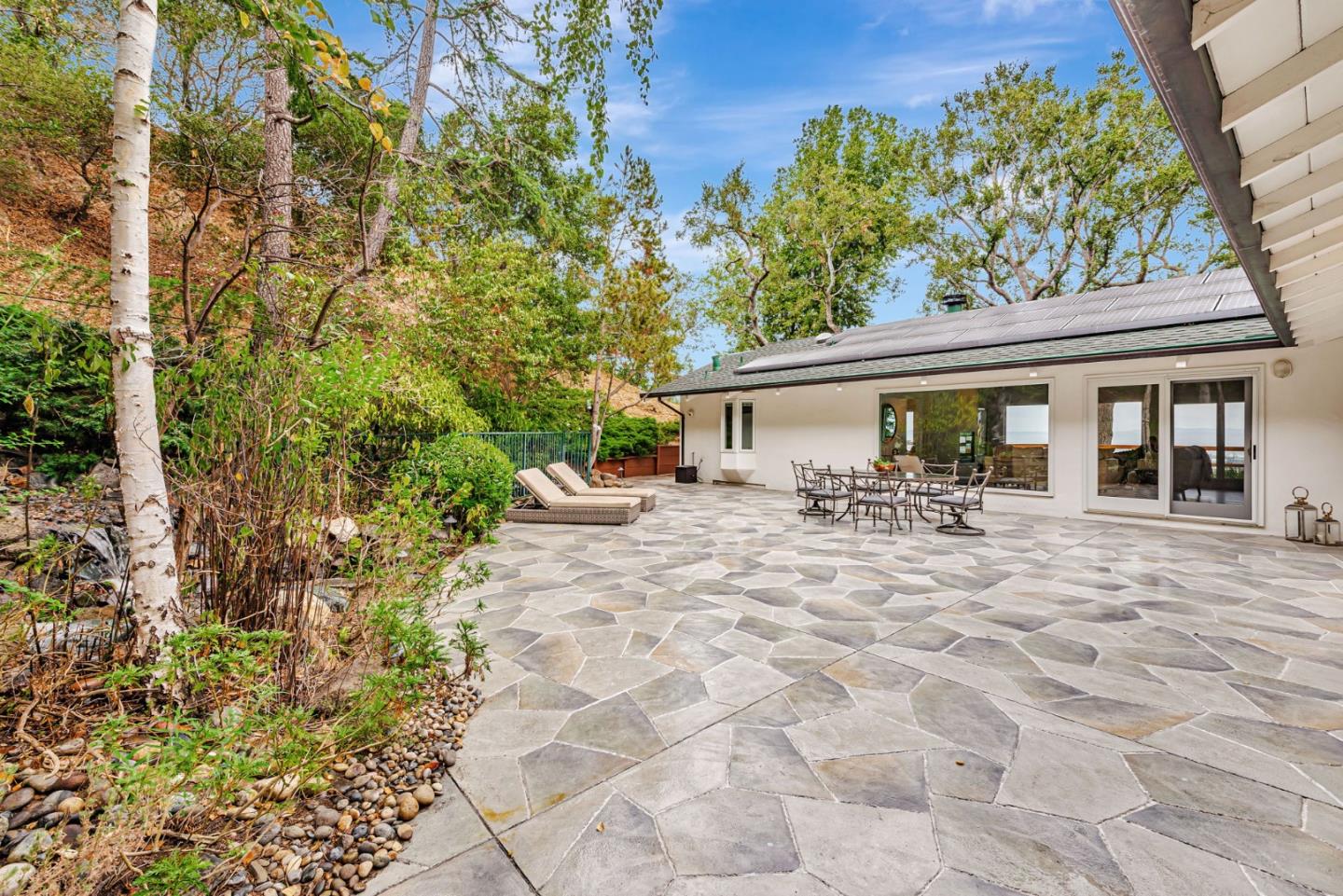 Detail Gallery Image 40 of 85 For 1630 Courtland Rd, Belmont,  CA 94002 - 4 Beds | 3 Baths