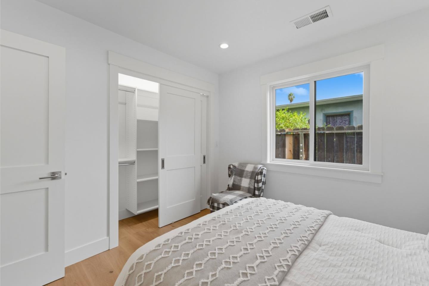 Detail Gallery Image 13 of 26 For 1523 Ursula Way, East Palo Alto,  CA 94303 - 3 Beds | 2 Baths