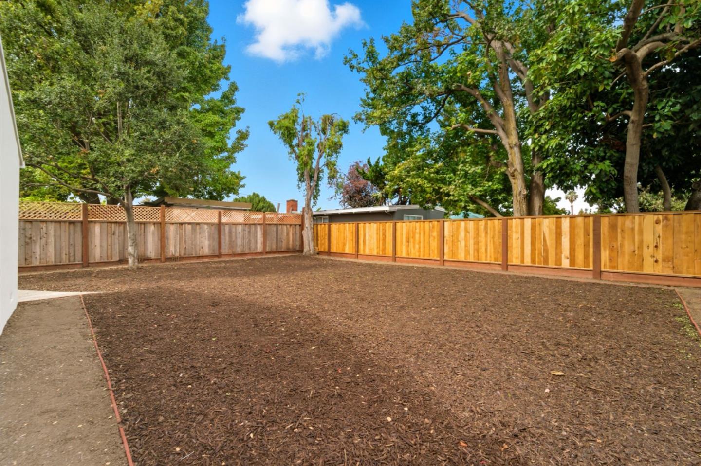 Detail Gallery Image 25 of 26 For 1523 Ursula Way, East Palo Alto,  CA 94303 - 3 Beds | 2 Baths