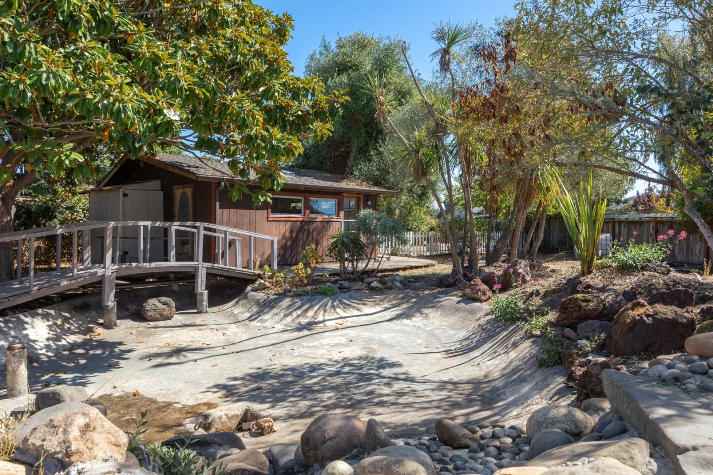 Detail Gallery Image 30 of 47 For 121 Acadia Ave, Santa Cruz,  CA 95060 - 4 Beds | 2 Baths