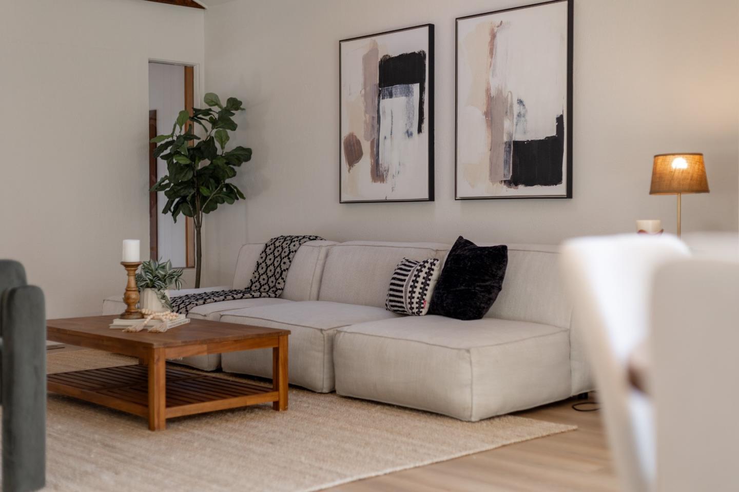 Detail Gallery Image 8 of 47 For 121 Acadia Ave, Santa Cruz,  CA 95060 - 4 Beds | 2 Baths