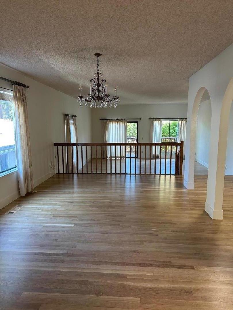 Detail Gallery Image 3 of 14 For 3633 Alameda De Las Pulgas #B,  Menlo Park,  CA 94025 - 4 Beds | 3/1 Baths