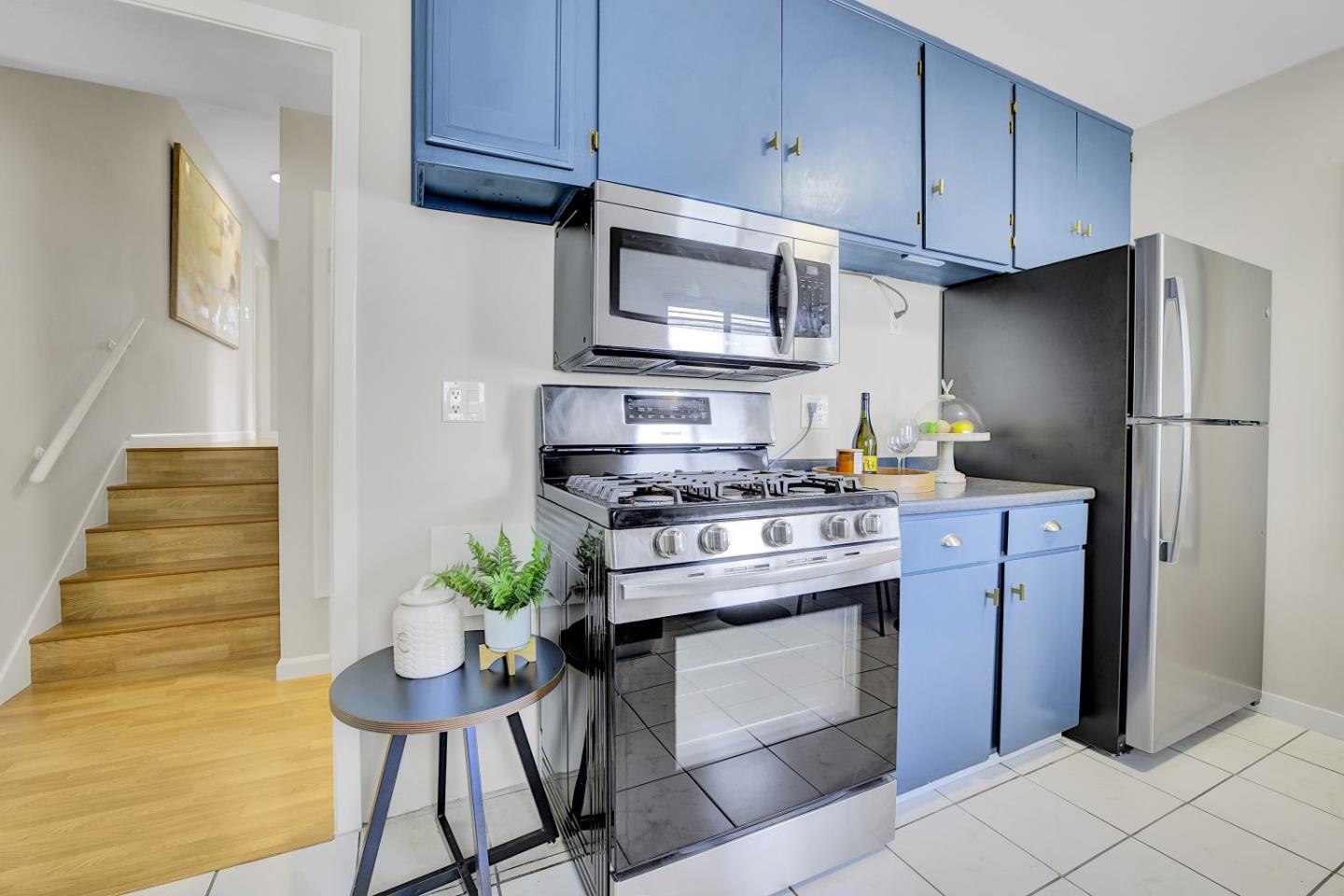 Detail Gallery Image 10 of 41 For 19 Escanyo Dr, South San Francisco,  CA 94080 - 3 Beds | 2 Baths