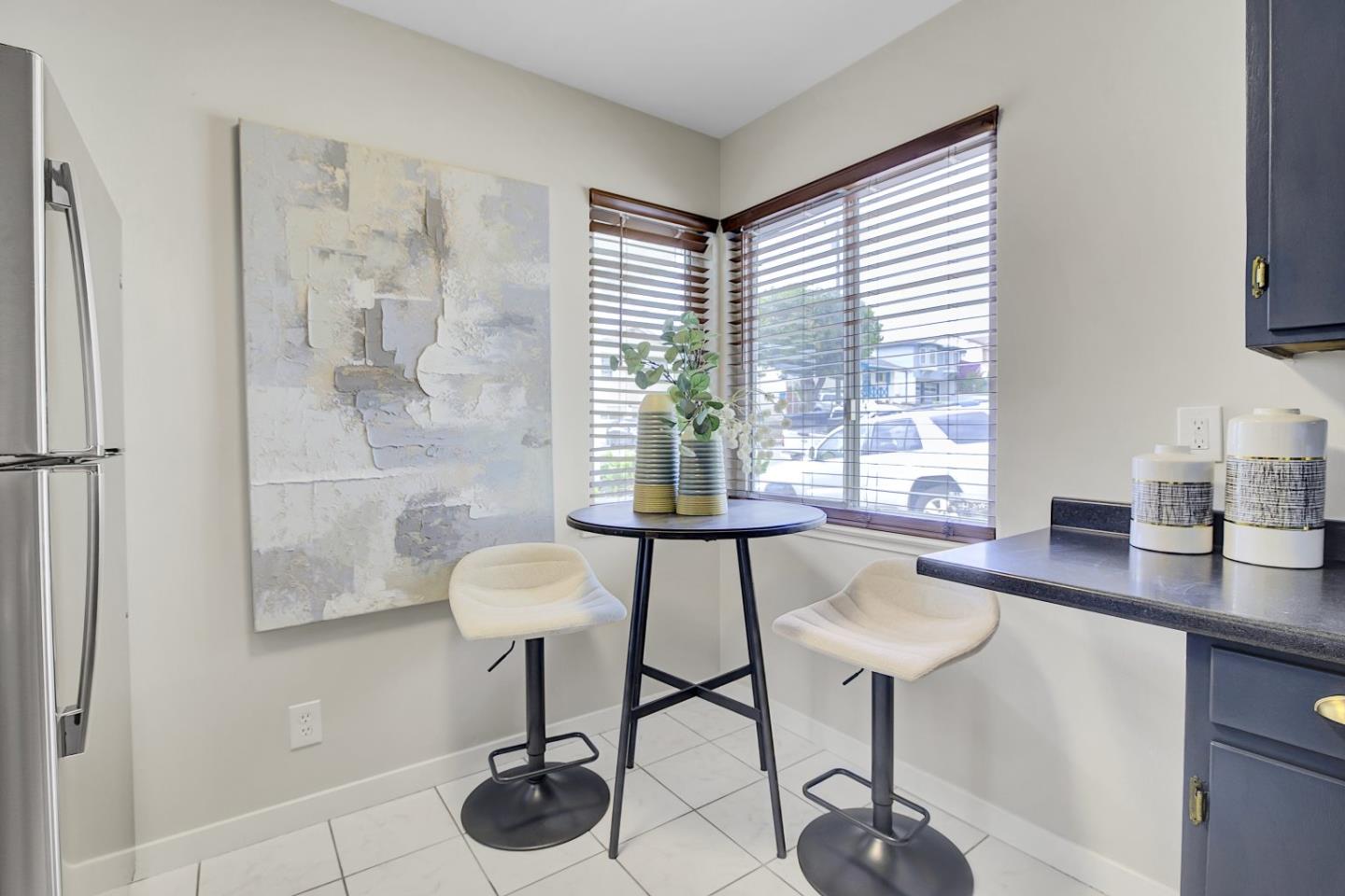 Detail Gallery Image 11 of 41 For 19 Escanyo Dr, South San Francisco,  CA 94080 - 3 Beds | 2 Baths